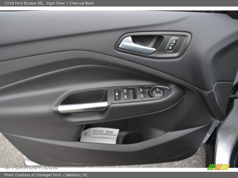 Ingot Silver / Charcoal Black 2018 Ford Escape SEL