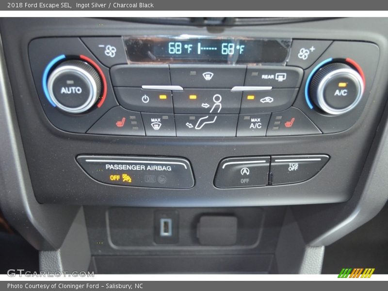 Ingot Silver / Charcoal Black 2018 Ford Escape SEL