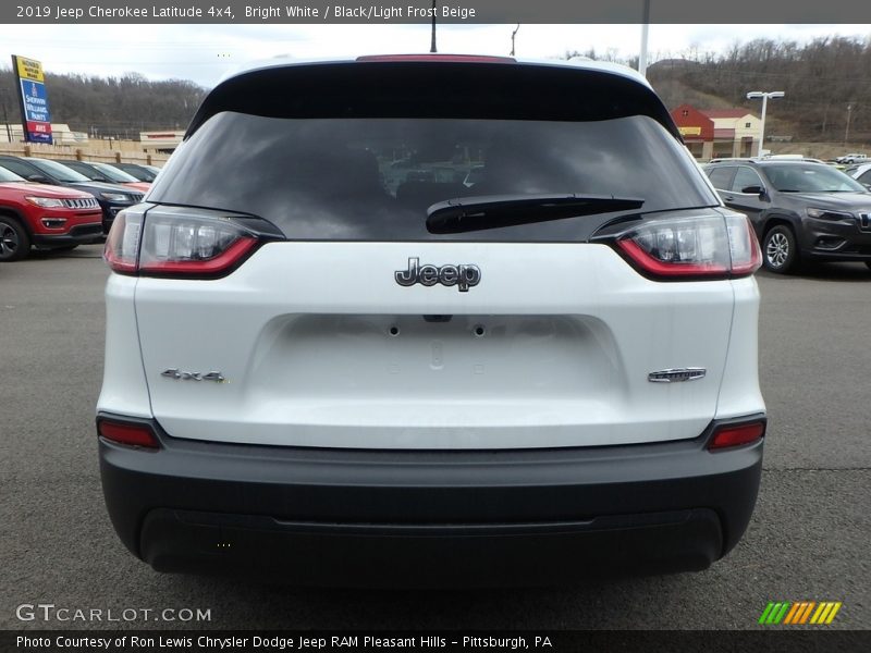 Bright White / Black/Light Frost Beige 2019 Jeep Cherokee Latitude 4x4