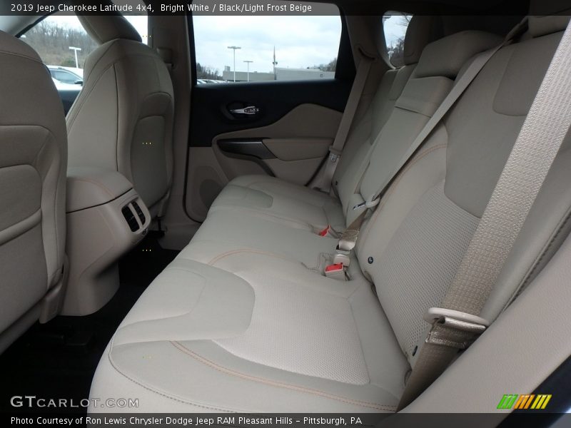 Bright White / Black/Light Frost Beige 2019 Jeep Cherokee Latitude 4x4