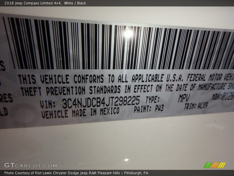 White / Black 2018 Jeep Compass Limited 4x4