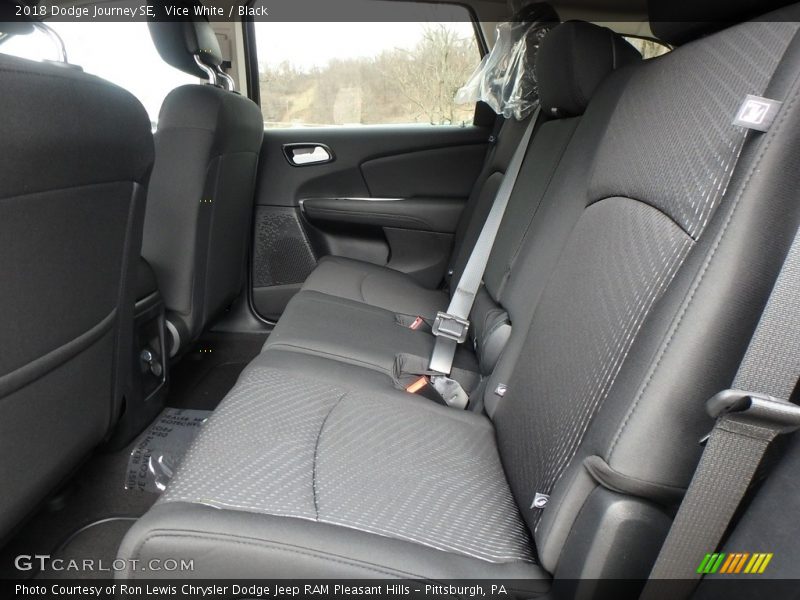Vice White / Black 2018 Dodge Journey SE