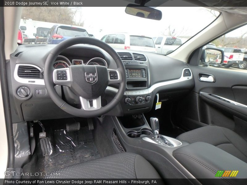 Vice White / Black 2018 Dodge Journey SE