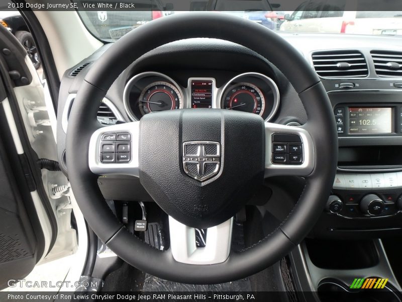 Vice White / Black 2018 Dodge Journey SE