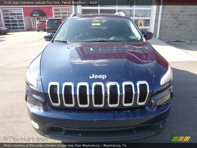 Patriot Blue Pearl / Black 2018 Jeep Cherokee Latitude Plus 4x4