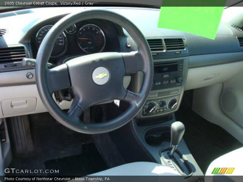 Victory Red / Gray 2005 Chevrolet Cobalt Coupe