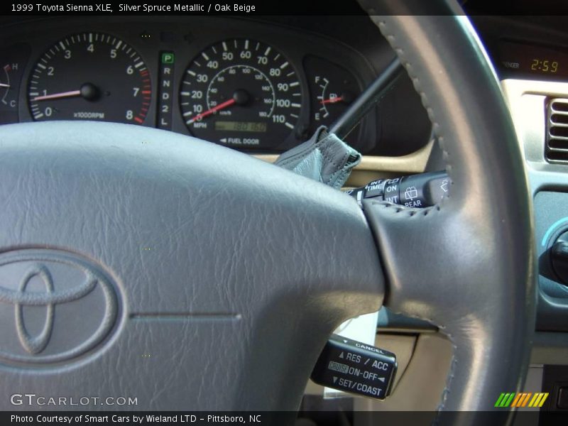 Silver Spruce Metallic / Oak Beige 1999 Toyota Sienna XLE