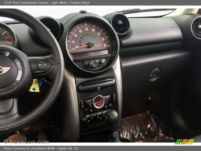 Light White / Carbon Black 2015 Mini Countryman Cooper