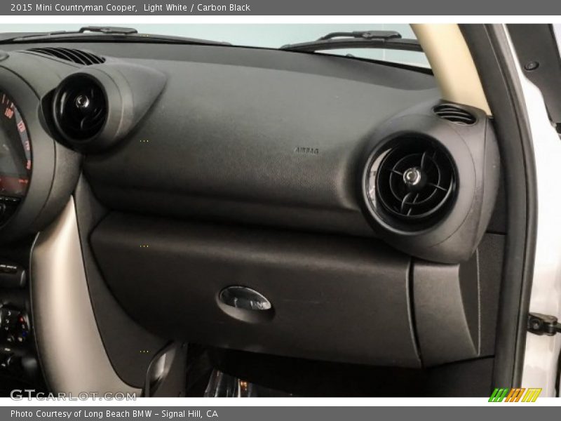 Light White / Carbon Black 2015 Mini Countryman Cooper