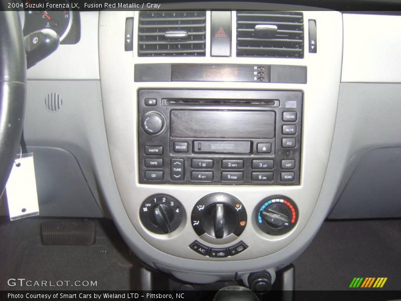 Fusion Red Metallic / Gray 2004 Suzuki Forenza LX