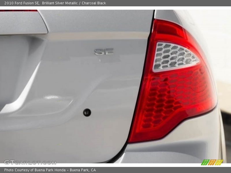 Brilliant Silver Metallic / Charcoal Black 2010 Ford Fusion SE