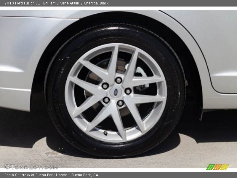 Brilliant Silver Metallic / Charcoal Black 2010 Ford Fusion SE