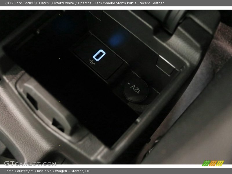 Oxford White / Charcoal Black/Smoke Storm Partial Recaro Leather 2017 Ford Focus ST Hatch