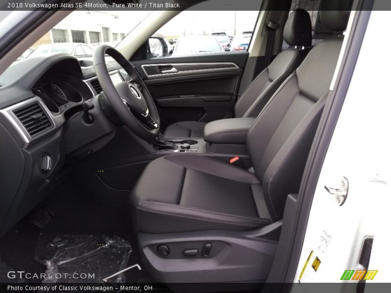 Front Seat of 2018 Atlas SE 4Motion