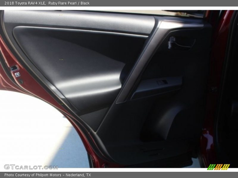 Ruby Flare Pearl / Black 2018 Toyota RAV4 XLE