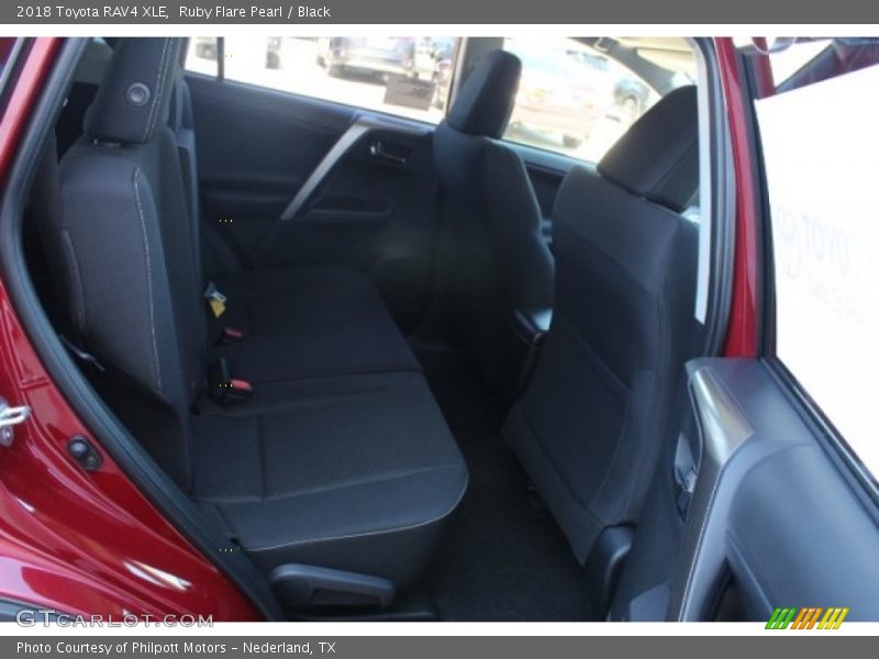 Ruby Flare Pearl / Black 2018 Toyota RAV4 XLE