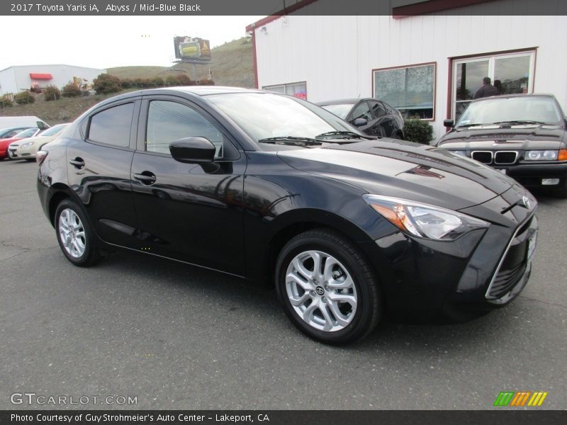 Abyss / Mid-Blue Black 2017 Toyota Yaris iA