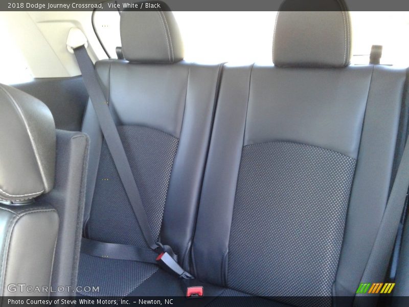 Vice White / Black 2018 Dodge Journey Crossroad