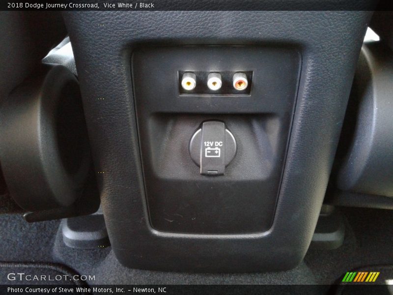 Vice White / Black 2018 Dodge Journey Crossroad