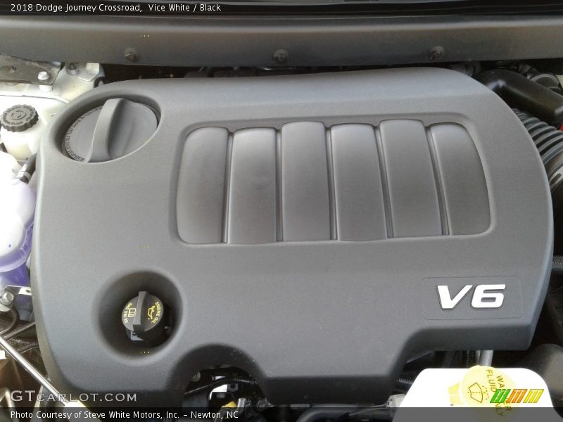 Vice White / Black 2018 Dodge Journey Crossroad