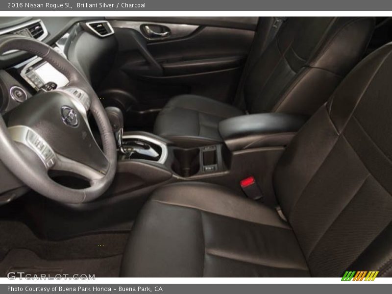 Brilliant Silver / Charcoal 2016 Nissan Rogue SL