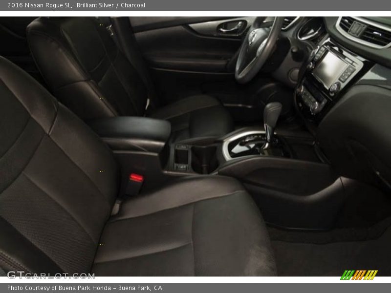Brilliant Silver / Charcoal 2016 Nissan Rogue SL