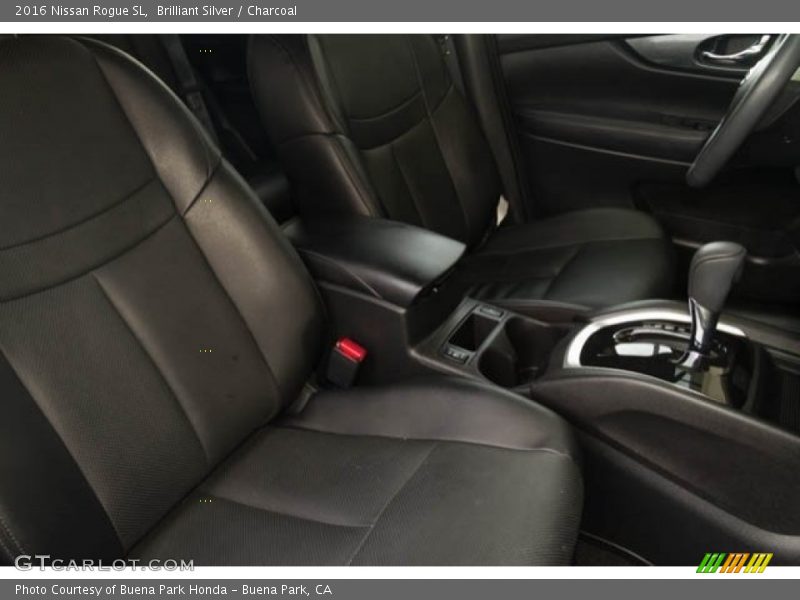 Brilliant Silver / Charcoal 2016 Nissan Rogue SL