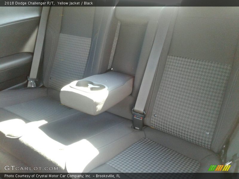 Yellow Jacket / Black 2018 Dodge Challenger R/T