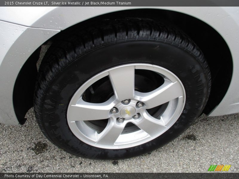 Silver Ice Metallic / Jet Black/Medium Titanium 2015 Chevrolet Cruze LT