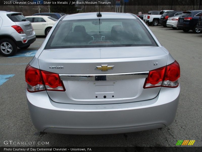 Silver Ice Metallic / Jet Black/Medium Titanium 2015 Chevrolet Cruze LT