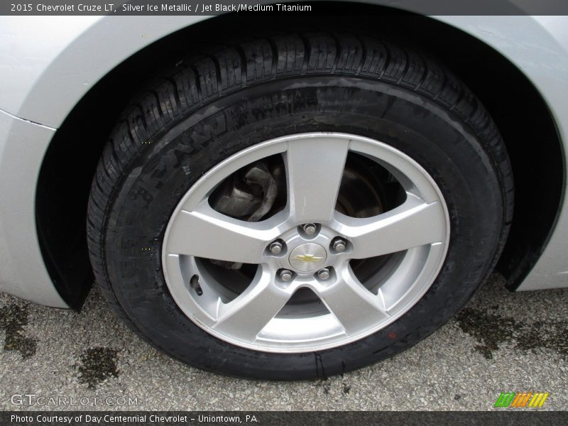 Silver Ice Metallic / Jet Black/Medium Titanium 2015 Chevrolet Cruze LT