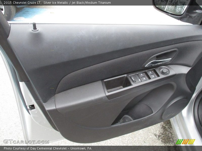 Silver Ice Metallic / Jet Black/Medium Titanium 2015 Chevrolet Cruze LT