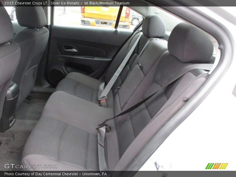 Silver Ice Metallic / Jet Black/Medium Titanium 2015 Chevrolet Cruze LT