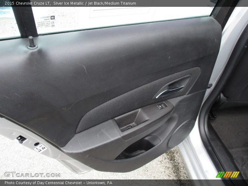 Silver Ice Metallic / Jet Black/Medium Titanium 2015 Chevrolet Cruze LT