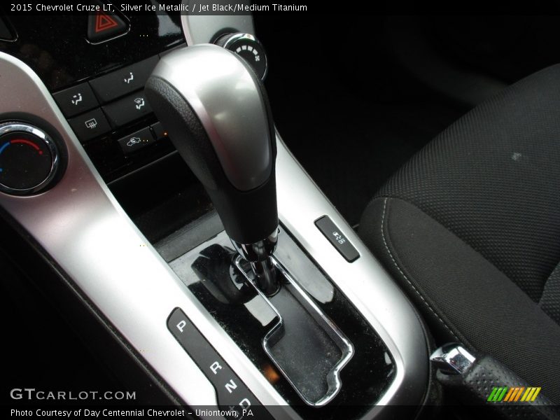 Silver Ice Metallic / Jet Black/Medium Titanium 2015 Chevrolet Cruze LT