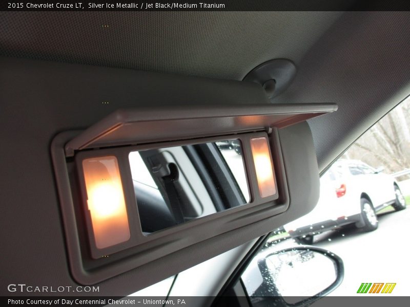 Silver Ice Metallic / Jet Black/Medium Titanium 2015 Chevrolet Cruze LT