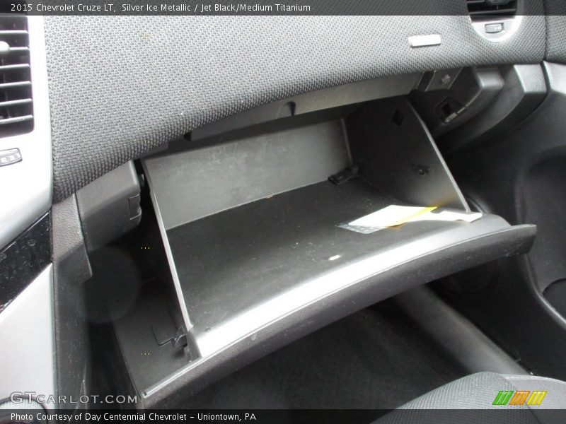 Silver Ice Metallic / Jet Black/Medium Titanium 2015 Chevrolet Cruze LT