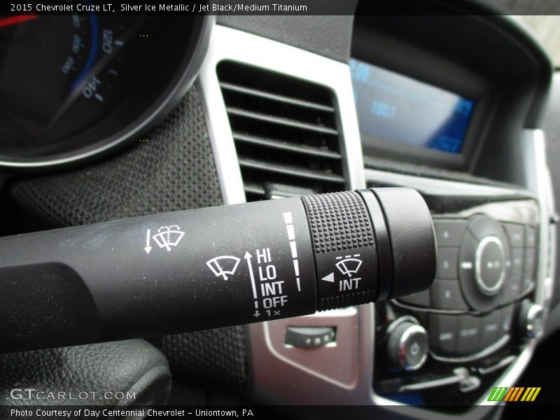 Silver Ice Metallic / Jet Black/Medium Titanium 2015 Chevrolet Cruze LT