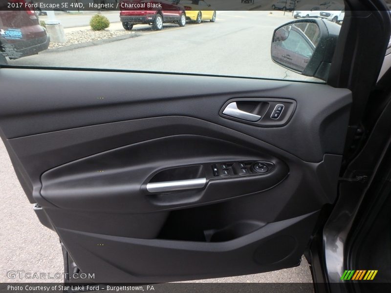 Magnetic / Charcoal Black 2017 Ford Escape SE 4WD