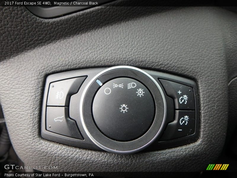 Magnetic / Charcoal Black 2017 Ford Escape SE 4WD
