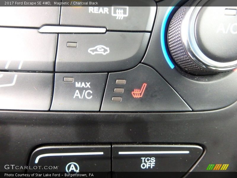 Magnetic / Charcoal Black 2017 Ford Escape SE 4WD