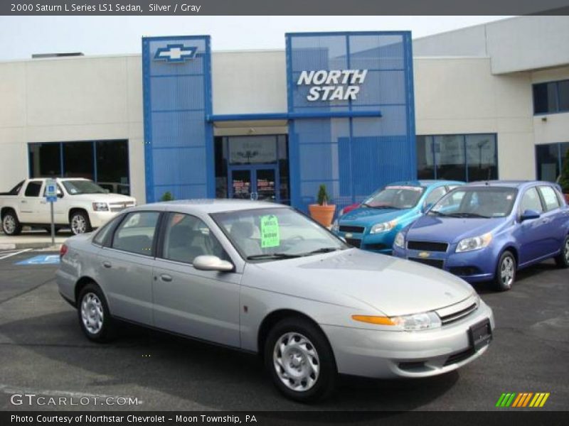 Silver / Gray 2000 Saturn L Series LS1 Sedan