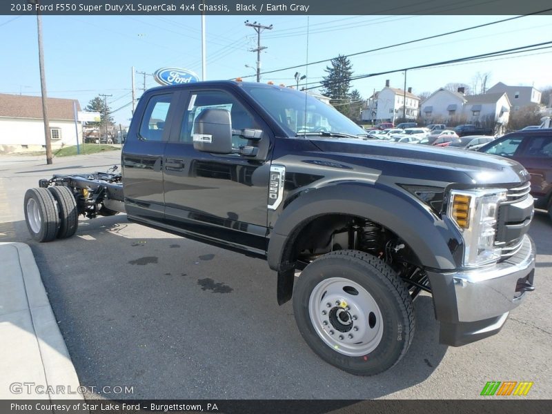 Front 3/4 View of 2018 F550 Super Duty XL SuperCab 4x4 Chassis