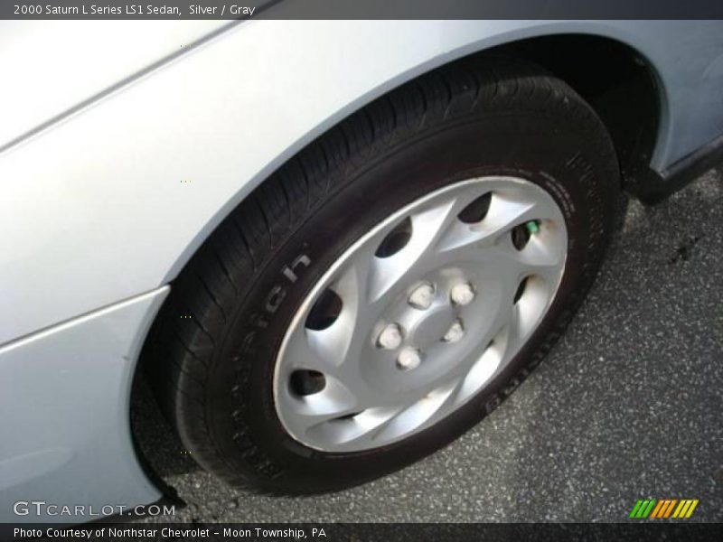 Silver / Gray 2000 Saturn L Series LS1 Sedan