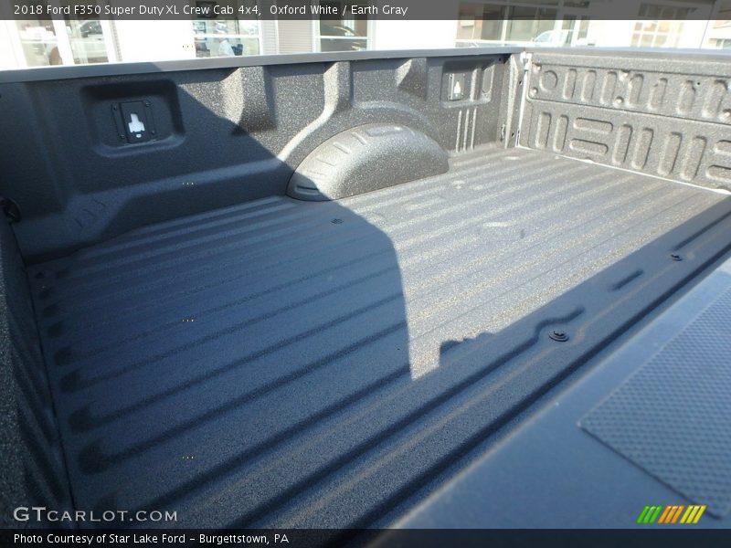 Oxford White / Earth Gray 2018 Ford F350 Super Duty XL Crew Cab 4x4