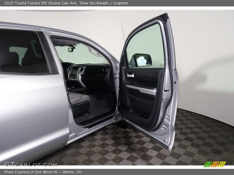 Silver Sky Metallic / Graphite 2015 Toyota Tundra SR5 Double Cab 4x4