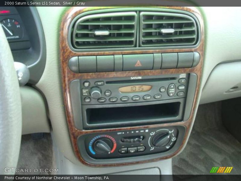 Silver / Gray 2000 Saturn L Series LS1 Sedan