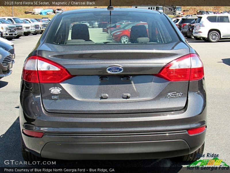 Magnetic / Charcoal Black 2018 Ford Fiesta SE Sedan