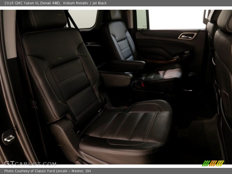 Iridium Metallic / Jet Black 2016 GMC Yukon XL Denali 4WD