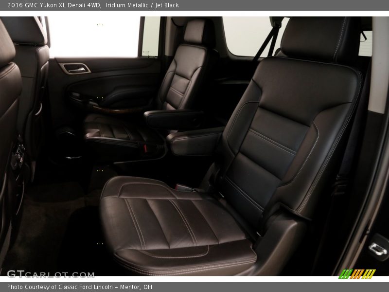 Iridium Metallic / Jet Black 2016 GMC Yukon XL Denali 4WD